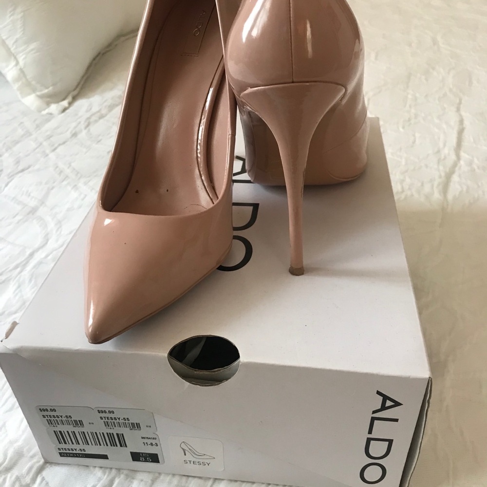 Aldo Nude Pointy Toe Pumps